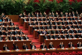 中共第十八次代表大會將在2012年舉行，現在各方力量私下的角力暗潮洶湧。圖為2007年中共舉行十七大的一景。